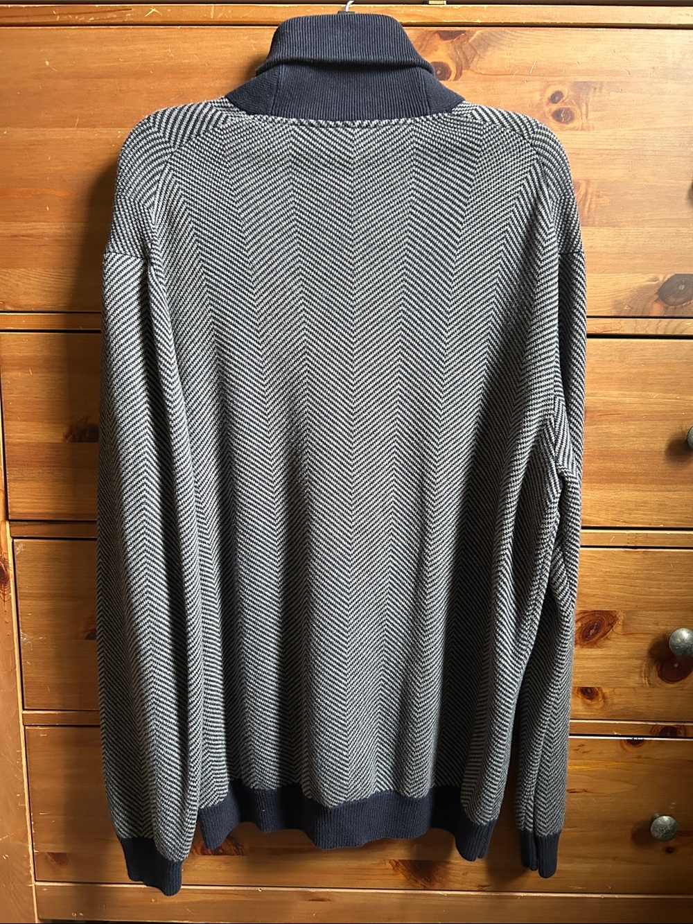 Jos. A. Bank Navy and Gray Herringbone Shawl Collar Sweater Size XL - Picture 5 of 7
